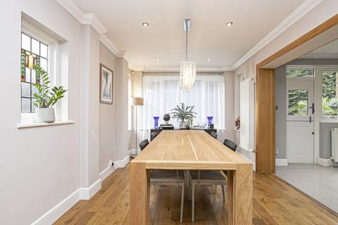 2 Broadmead Road, Woodford Green, IG8 0AY