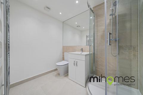 28 The Rye, London, N14 4LX