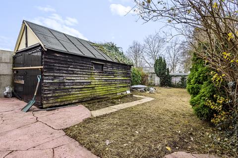 104 Woolacombe Road, London, SE3 8QL
