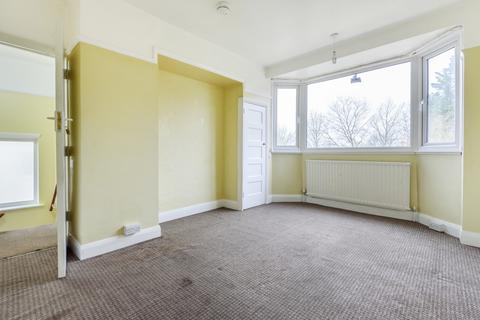 104 Woolacombe Road, London, SE3 8QL
