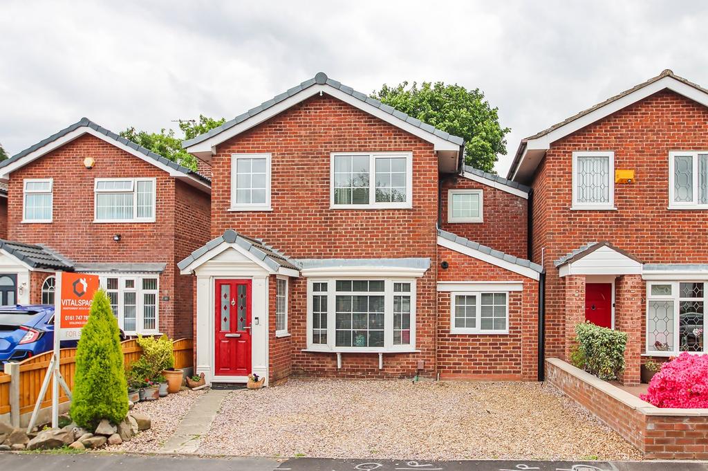 Dunster Drive, Flixton, Manchester, M41 3 bed detached house £365,000