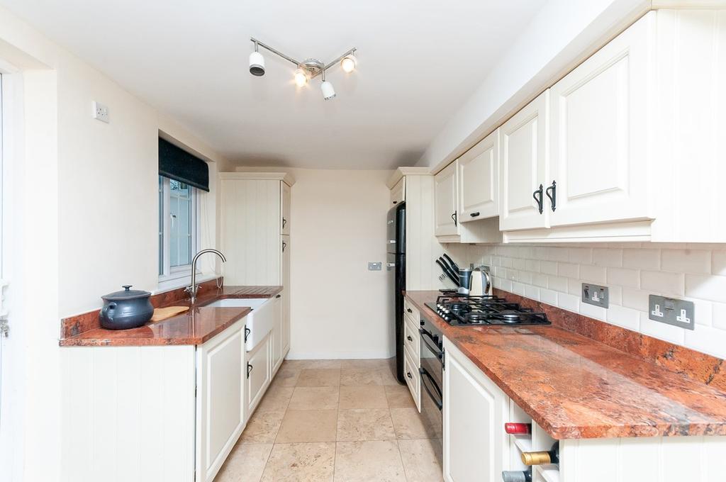 Wigshaw Lane, Culcheth, Warrington, WA3 2 bed cottage £230,000