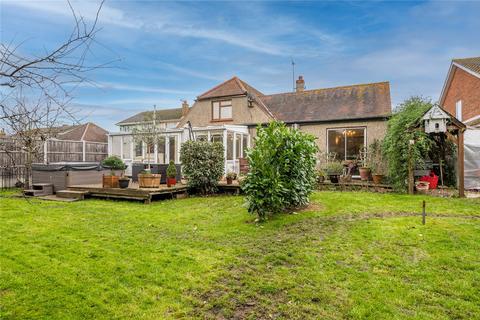 29 Kimberley Road, Little Wakering, Southend-on-sea, SS3 0JP
