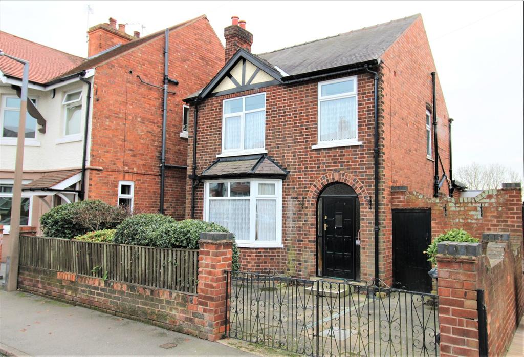 Ratcliffe Street, Eastwood, Nottingham, NG16 3 bed detached house £