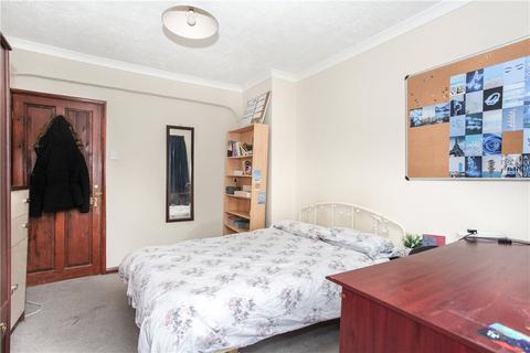 94 Bond Street, Englefield Green, Egham, TW20 0PX