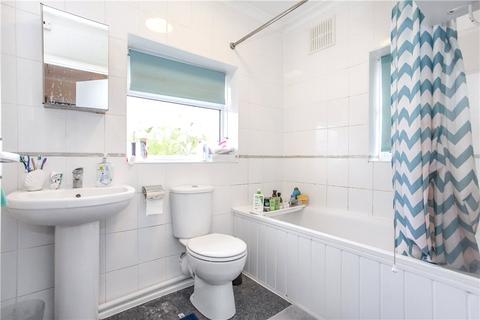 94 Bond Street, Englefield Green, Egham, TW20 0PX
