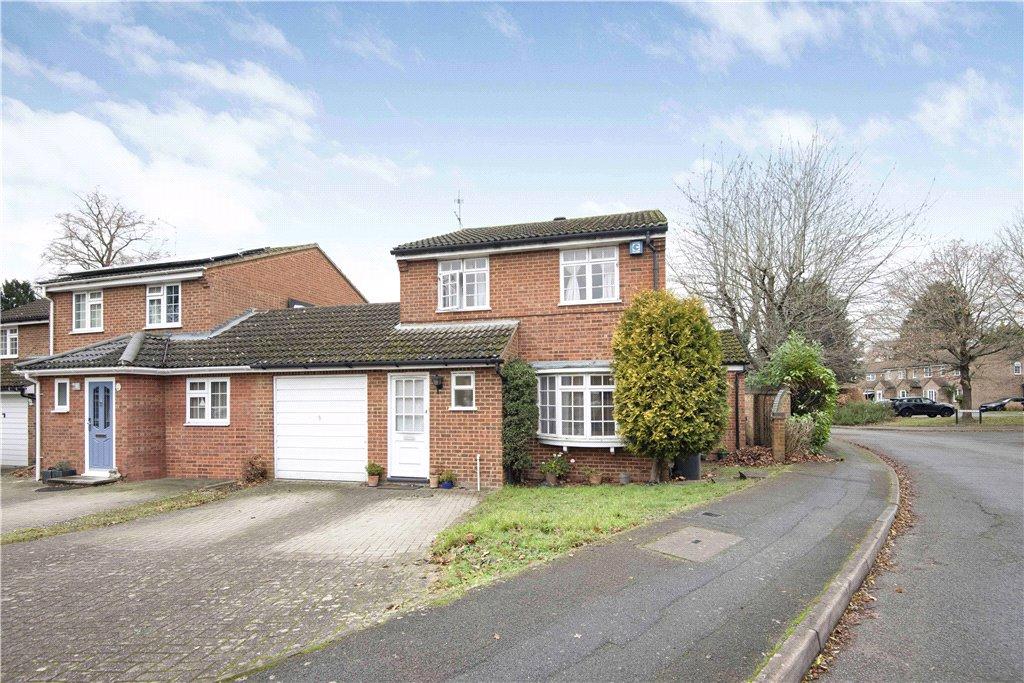 Larksfield, Englefield Green, Surrey... 3 bed detached house £525,000