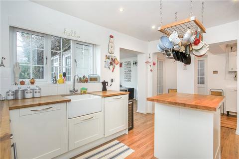 5 Silverdale Drive, Sunbury-on-thames, TW16 6HE