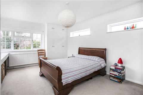 5 Silverdale Drive, Sunbury-on-thames, TW16 6HE