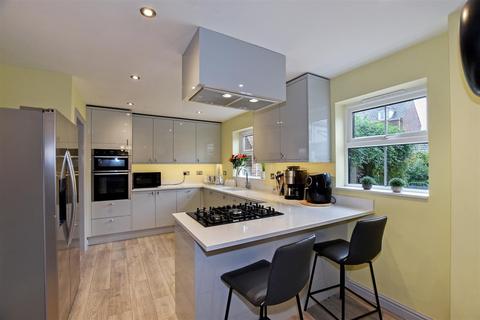 5 bedroom link detached house for sale - The Courtyard, Stamford