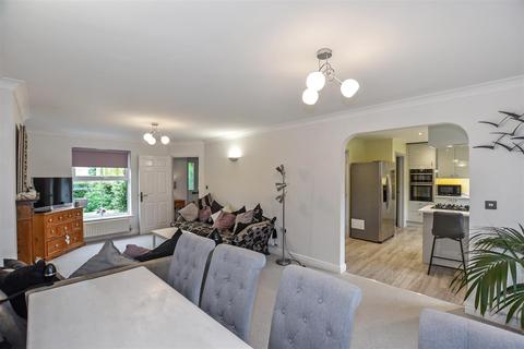 5 bedroom link detached house for sale - The Courtyard, Stamford