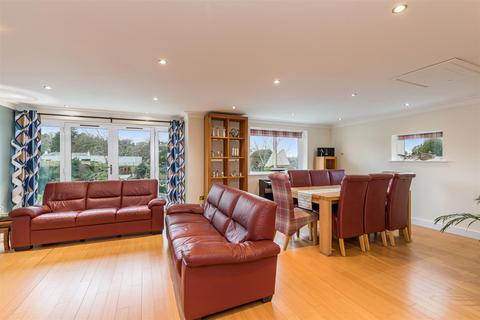 6 bedroom detached house for sale - Lower Woodfield Road, Torquay