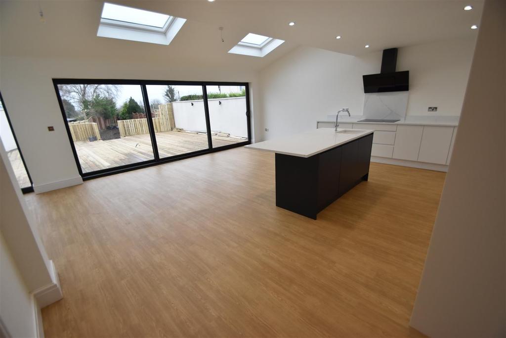Mill Hill Road, Irby, Wirral 4 bed detached house £595,000