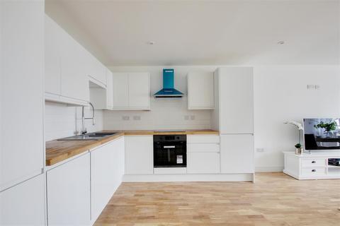 2 bedroom flat for sale - Ferringham Lane, Ferring, Worthing