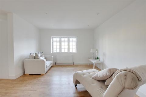 2 bedroom flat for sale - Ferringham Lane, Ferring, Worthing