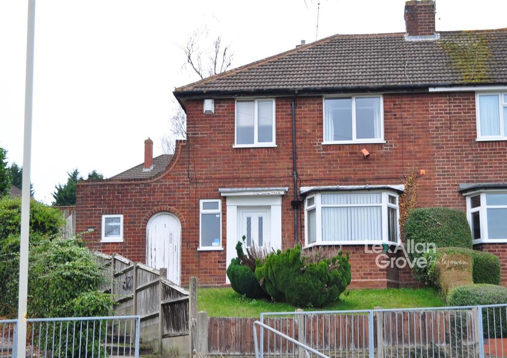 Abbey Crescent, Halesowen 3 bed semidetached house £180,000