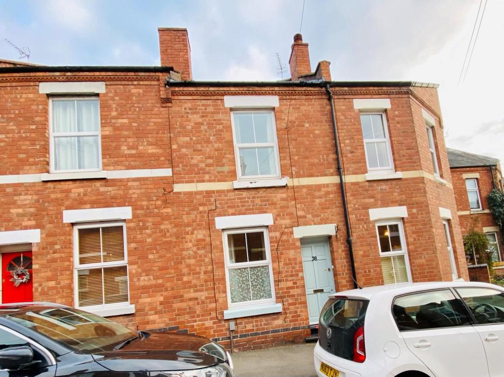 Albert Street, Warwick 3 bed terraced house £290,000