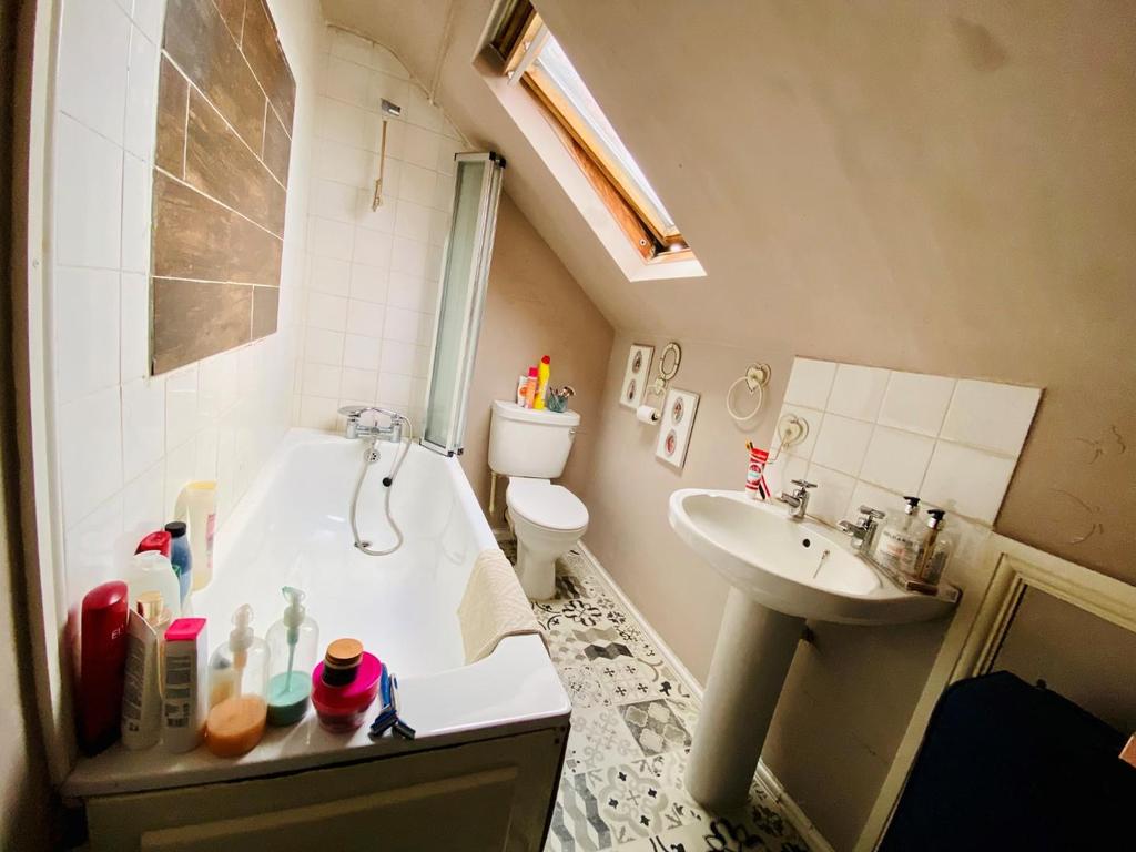 En-Suite Bath.jpg