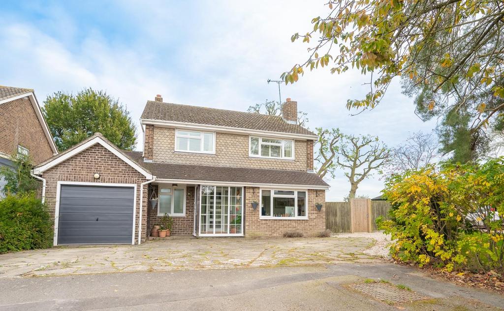 Barnston Green, Barnston, Dunmow 4 bed detached house £600,000