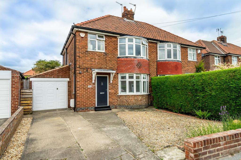 Melton Avenue, Rawcliffe, York 3 bed semi-detached house - £325,000