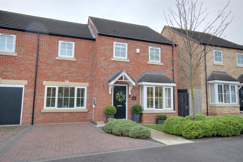 Hardwick Close, Elloughton 4 bed semidetached house £265,000
