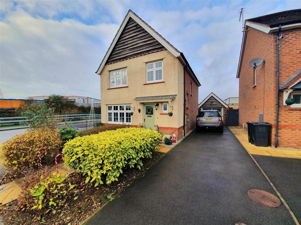 Corrib Road, Nuneaton 3 bed detached house £270,000
