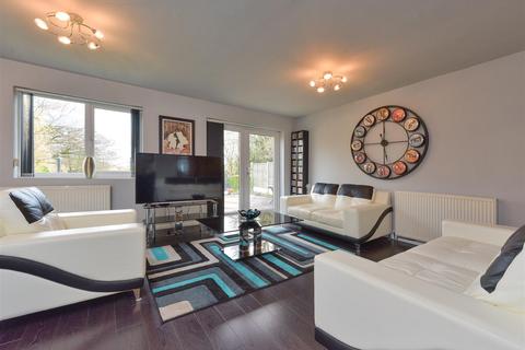 40 Sherifoot Lane, Sutton Coldfield, B75 5DT