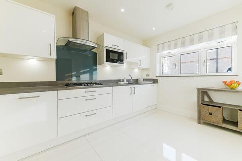 3 Mimosa Close, Epsom, KT17 3FF
