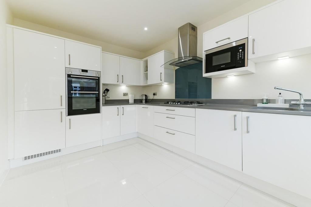 3 mimosa close Epsom14.jpg