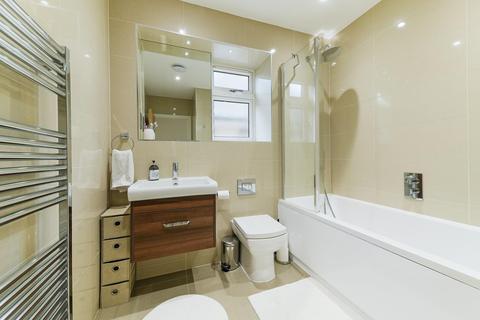 3 Mimosa Close, Epsom, KT17 3FF