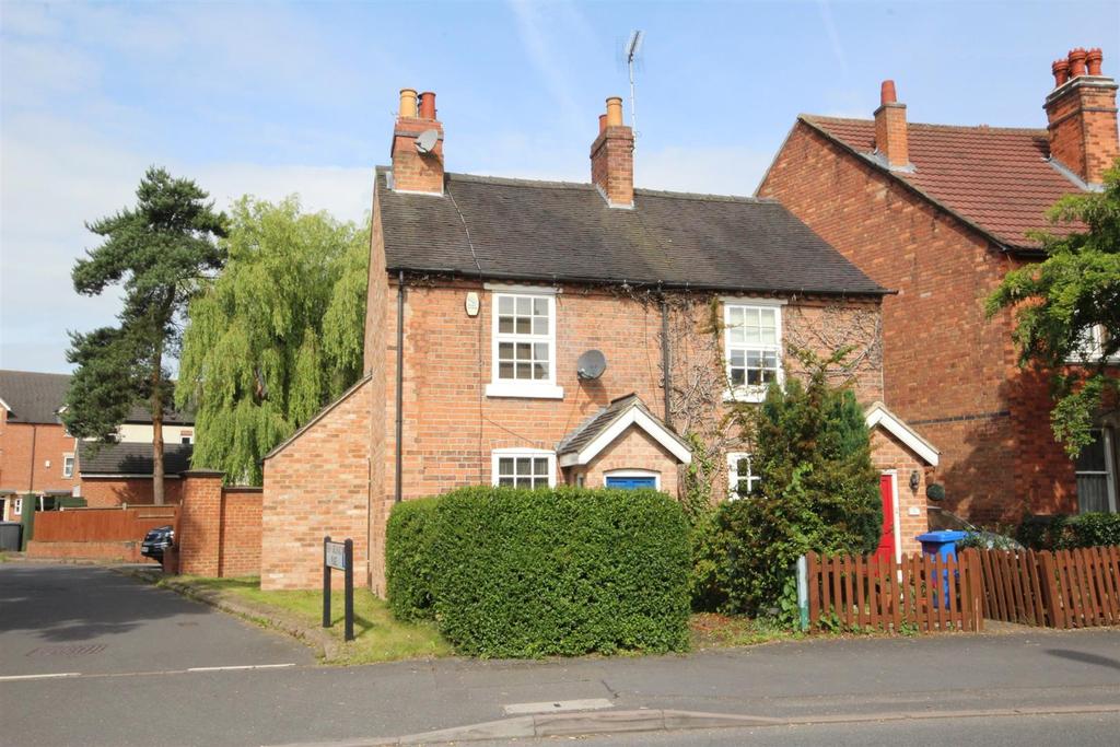 Station Road, Mickleover 2 bed semidetached house £200,000