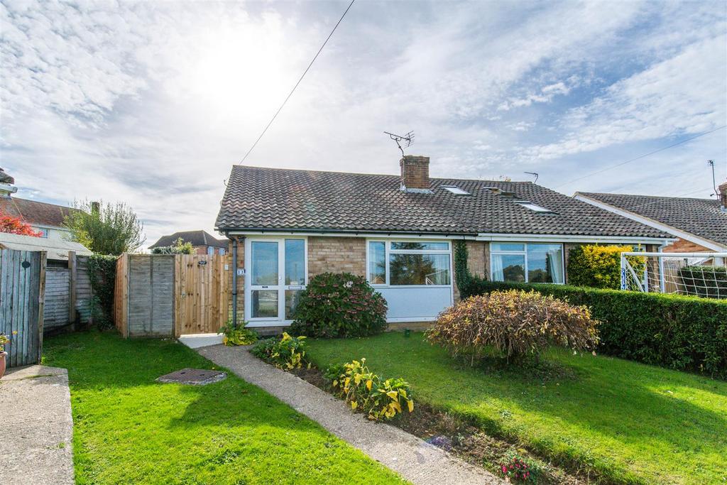 Jeffreys Way, Uckfield 2 bed semidetached bungalow £325,000