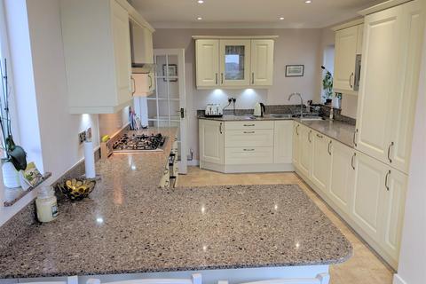 4 bedroom detached house for sale - Malindi, 49 Cog Road, Sully, Penarth
