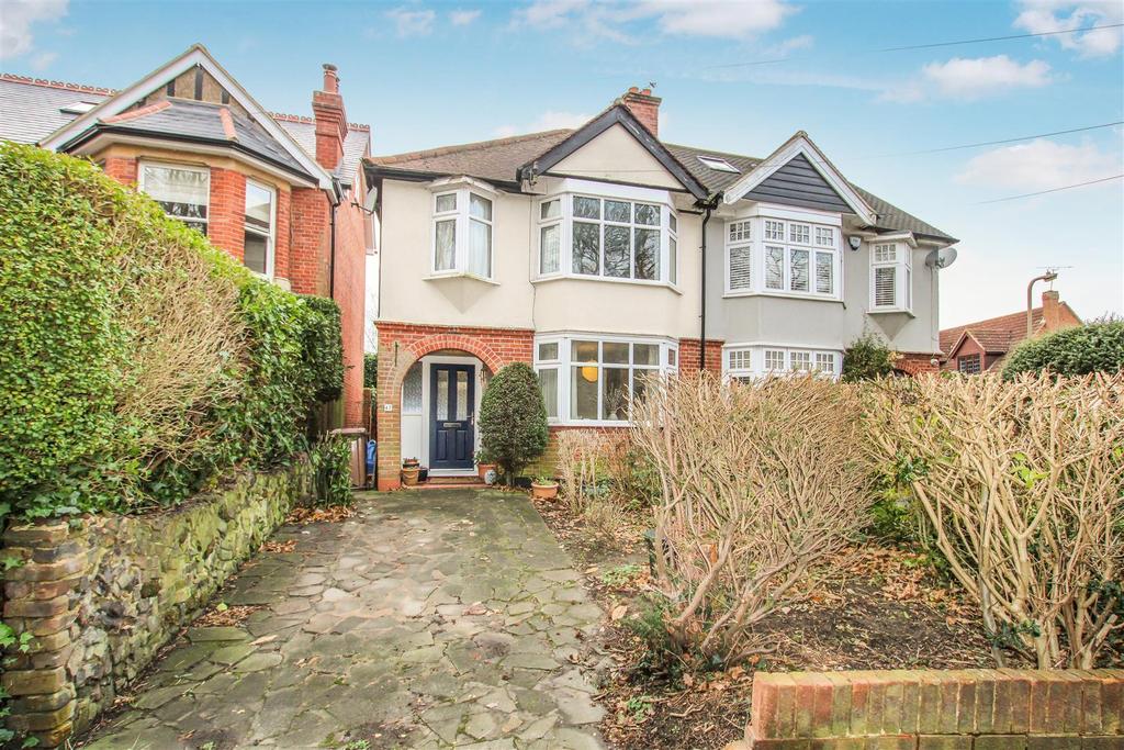 Hartswood Road, Warley, Brentwood 3 bed semidetached house £625,000