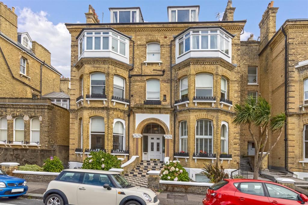 Second Avenue, Hove 2 bed apartment £425,000