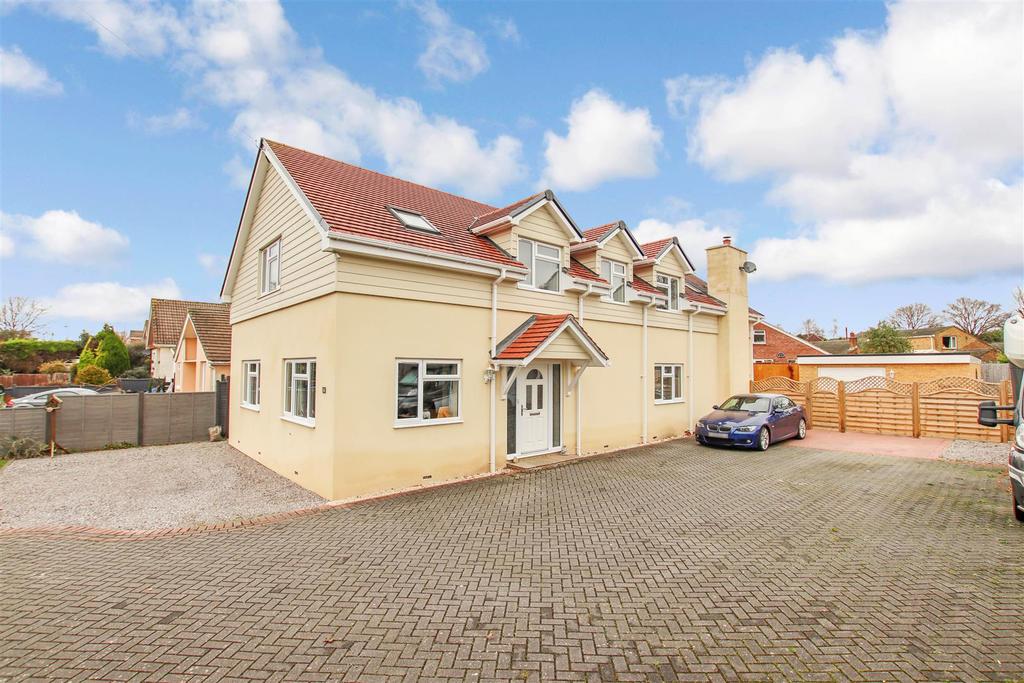 Peters Road, Locks Heath, Southampton 4 bed house £800,000