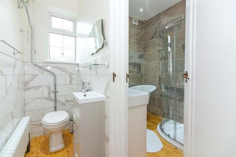 42 Boundary Road, Worthing, BN11 4LN