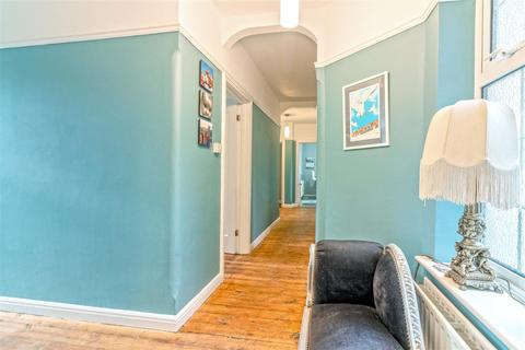 42 Boundary Road, Worthing, BN11 4LN