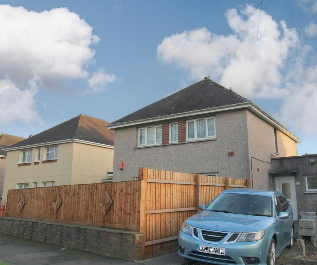 Llygad Yr Haul, Neath 2 bed apartment £65,000