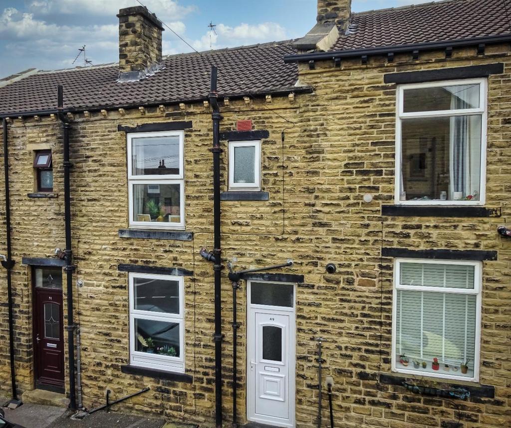 Valley Road, Pudsey 2 bed terraced house £189,950