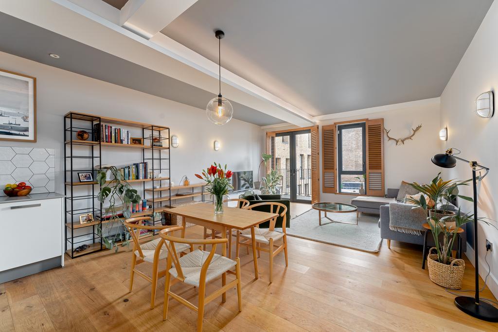 Cotton Exchange, N16 2 bed flat £700,000