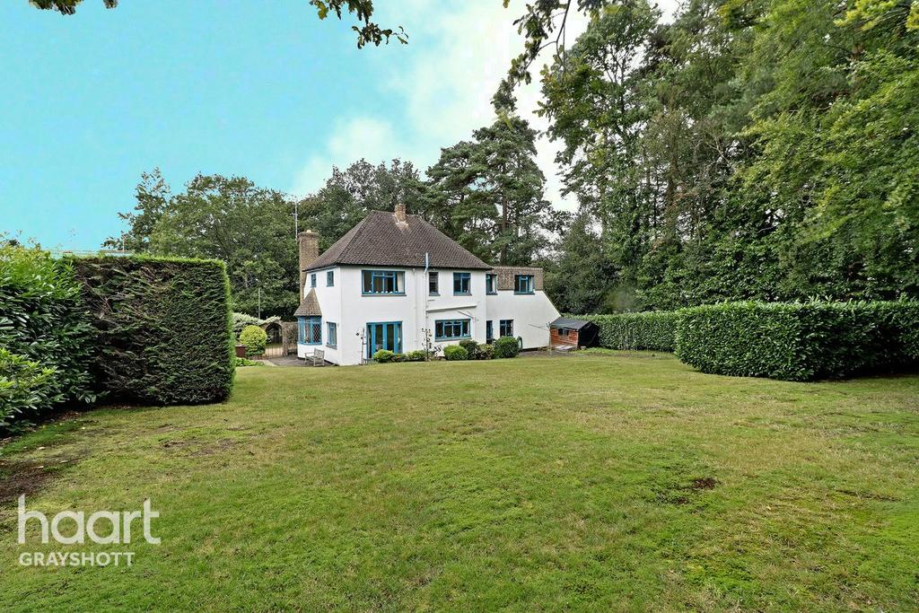 Crossways Road, Grayshott 5 bed detached house £950,000