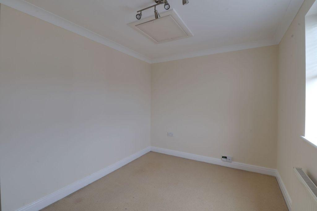Bedroom 4 (Double)
