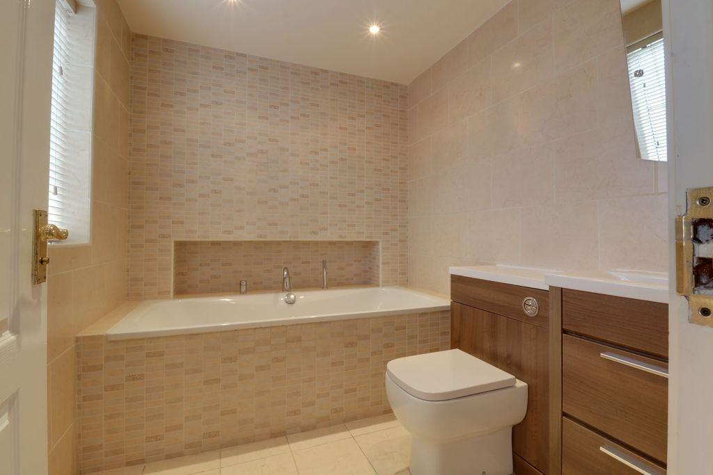 Bathroom (Family Bathroom)