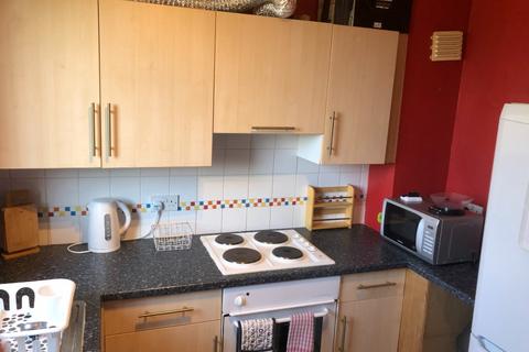 2 bedroom flat to rent, Hutchison Cottages, Slateford, Edinburgh, EH14