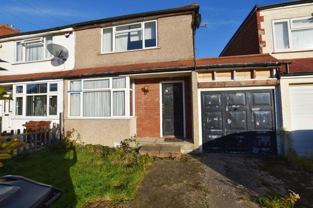 Kenilworth Avenue, South Harrow, HA2 8RZ 2 bed end of terrace house £