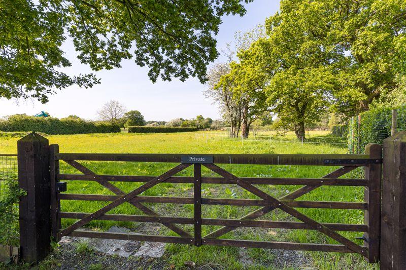 Pavement Lane, Mobberley 4 bed detached house £1,200,000