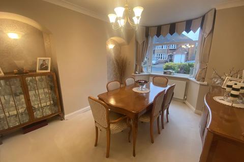 16 Willmott Road, Sutton Coldfield, B75 5NS