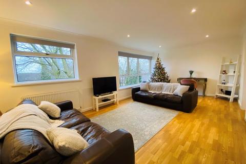 Flat 20, Eaton Court Mulroy Road, Sutton Coldfield, B74 2PZ