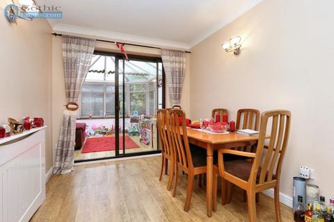 96 Ramerick Gardens, Arlesey, SG15 6XZ